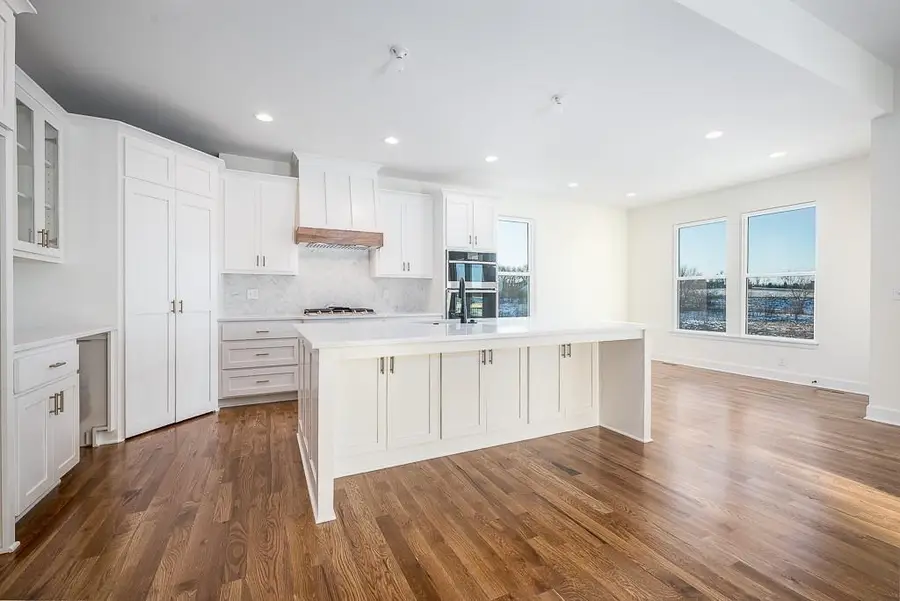 1942 Edgewood Drive, Leavenworth, KS 66048 - Image #3