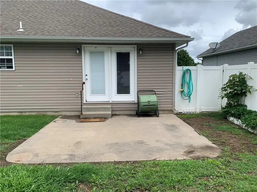 517 Brooklyn Court, Frontenac, KS 66763 - #3