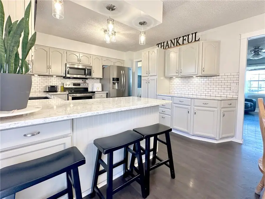 15404 S Summertree Lane, Olathe, KS 66062 - #2