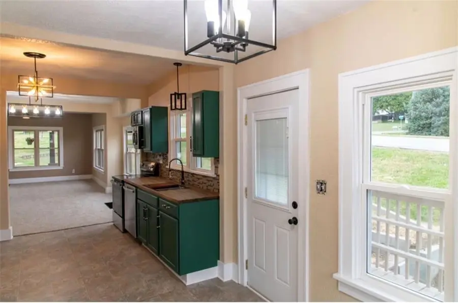 1714 Blackwell Street, Saint Joseph, MO 64505 - #2