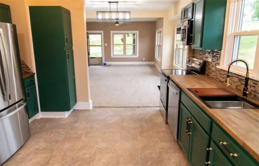 1714 Blackwell Street, Saint Joseph, MO 64505 - #3