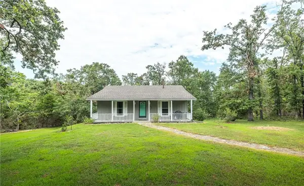 27093 Karrs Park Avenue, Warsaw, MO 65355