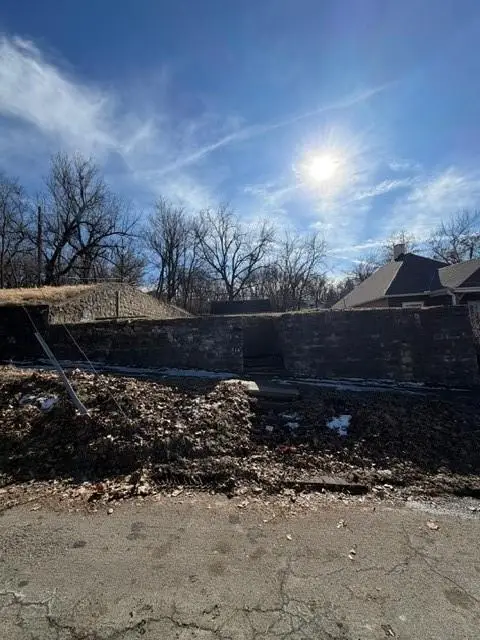 516 Blake Street, Saint Joseph, MO 64504 - #3