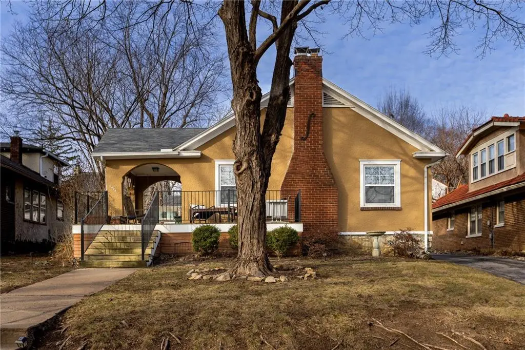 6404 Mcgee Street, Kansas City, MO 64113 - Image #1