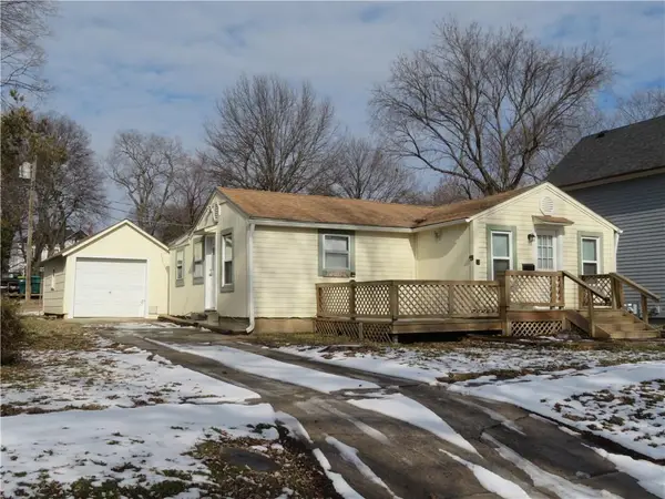 708 E Piankishaw Street, Paola, KS 66071