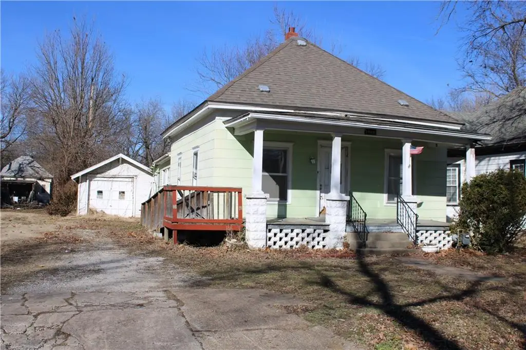 1419 Dirr Avenue, Parsons, KS 67357 - #1