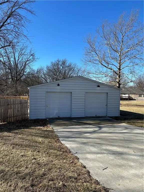 412 NW Donovan Road, Lees Summit, MO 64063 - #3