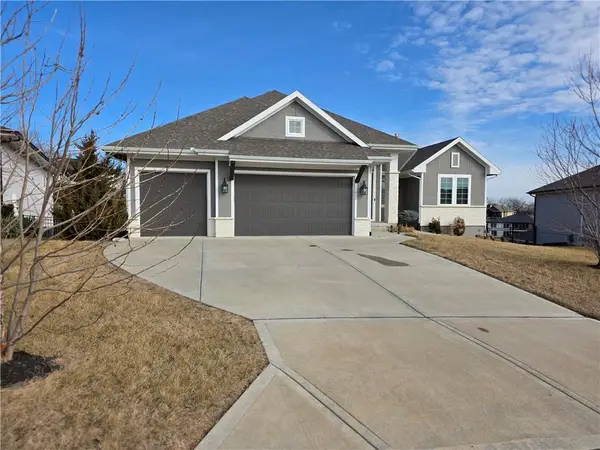 22622 W 87th Terrace, Lenexa, KS 66227