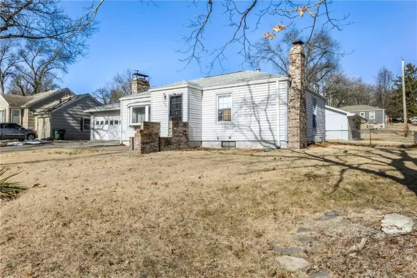 1300 Cherokee Street, Leavenworth, KS 66048