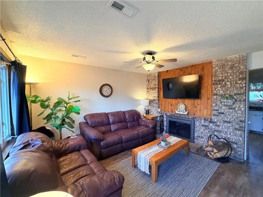 509 W Edgewood Drive, Edgerton, KS 66021 - #2