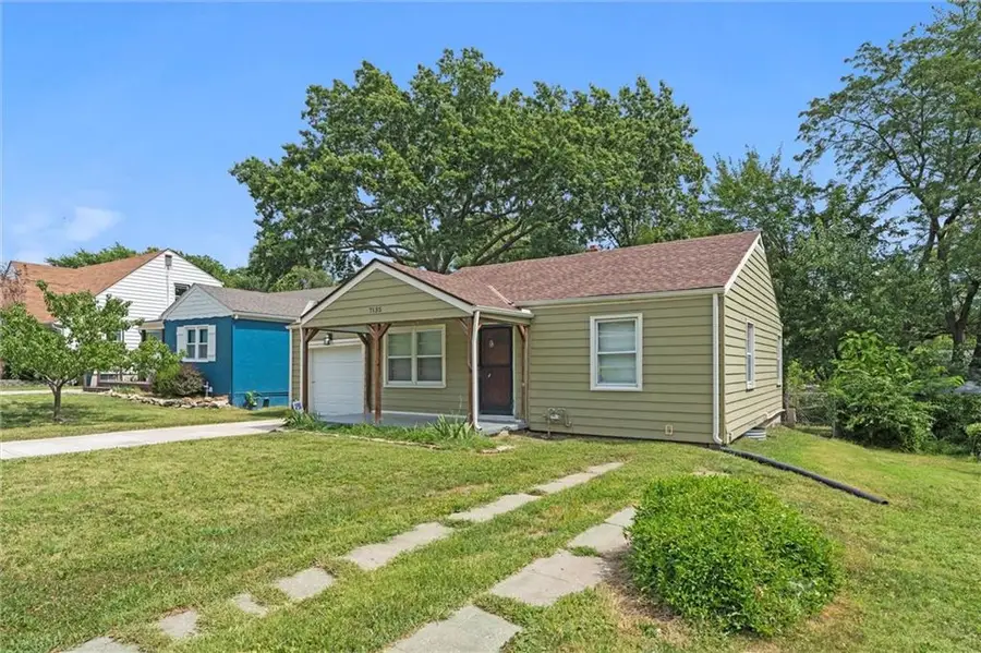 7135 Main Street, Kansas City, MO 64114 - #2