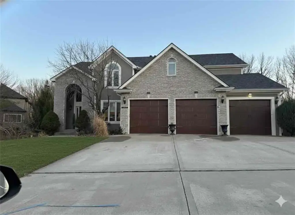 10207 River Hills Drive, Parkville, MO 64152 - #1