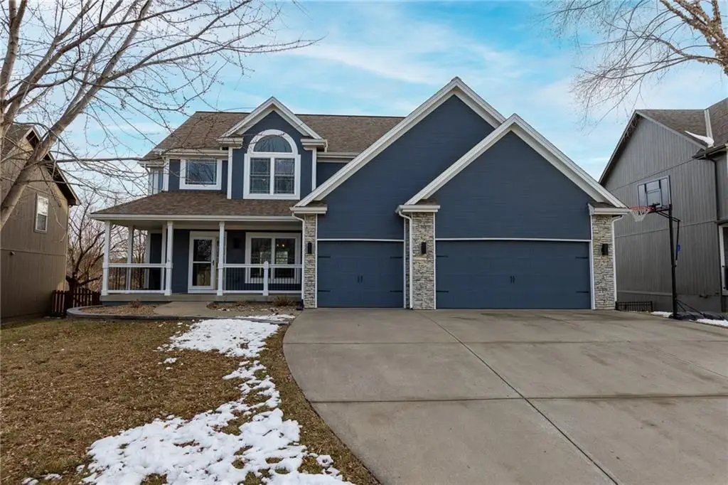 17811 Greyhawke Ridge Drive, Smithville, MO 64089 - Image #1