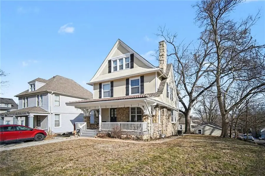 203 N Clinton Place, Kansas City, MO 64123 - Image #2