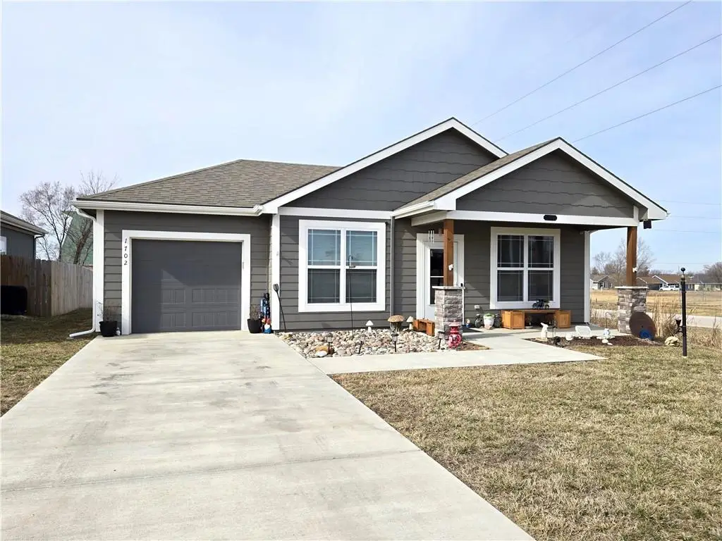 1702 Elderberry Lane, Ottawa, KS 66067 - #1