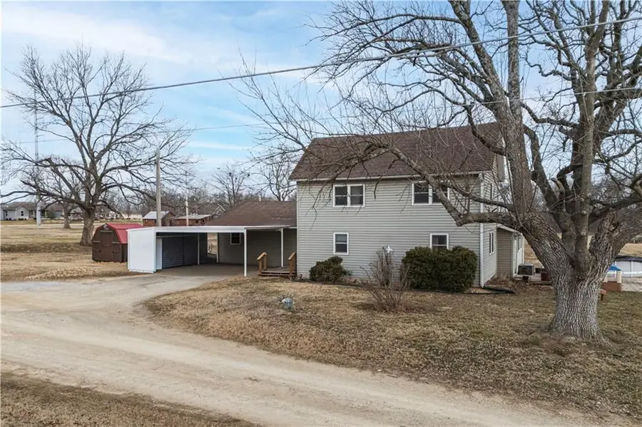 302 Spruce Street, Neodesha, KS 66736 - #3