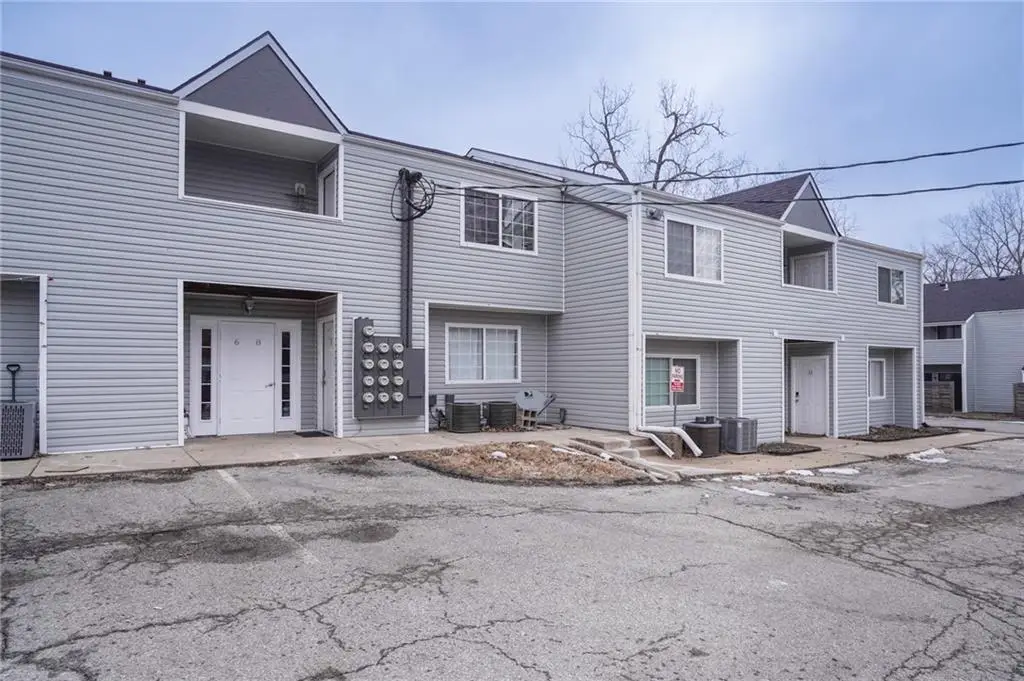 1505 W 25th Court, Lawrence, KS 66046 - #1