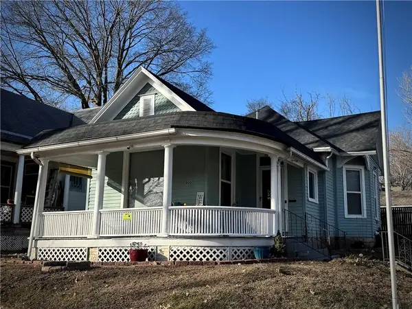 800 Pottawatomie Street, Leavenworth, KS 66048