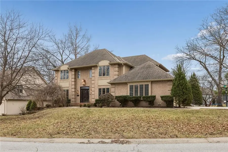 132 The Woodlands Drive, Gladstone, MO 64119 - #2