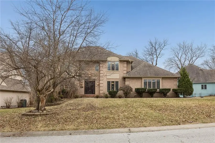 132 The Woodlands Drive, Gladstone, MO 64119 - #3