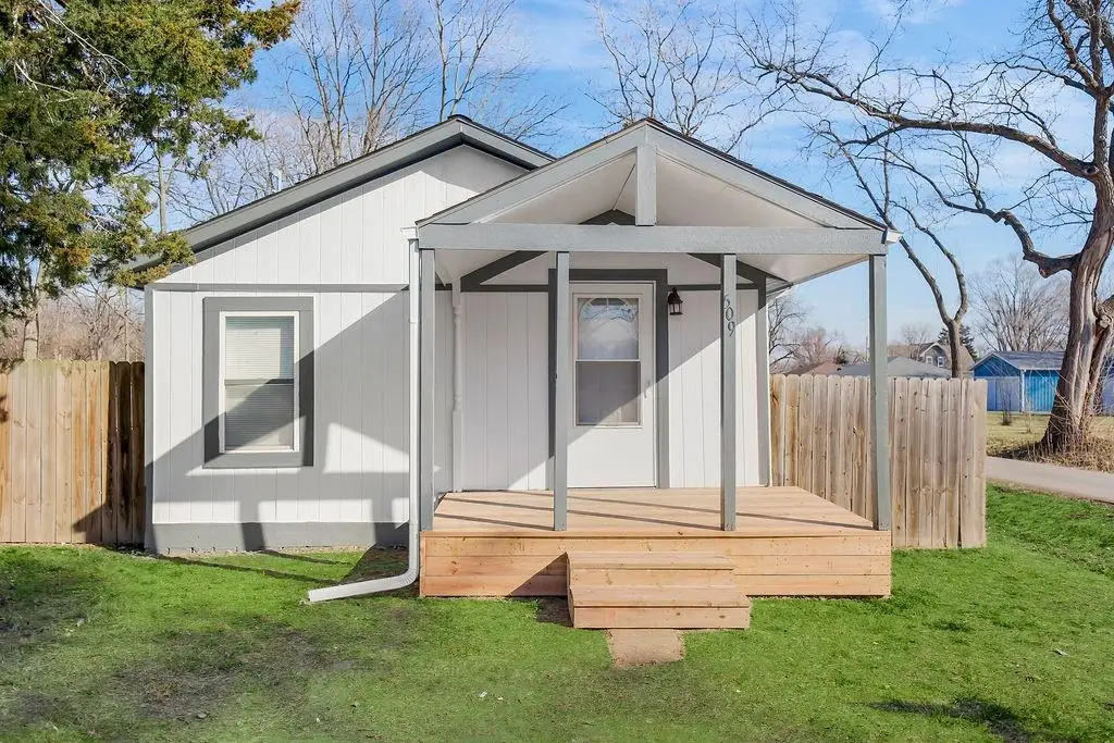 509 N 6th Street, Plattsburg, MO 64477 - #1