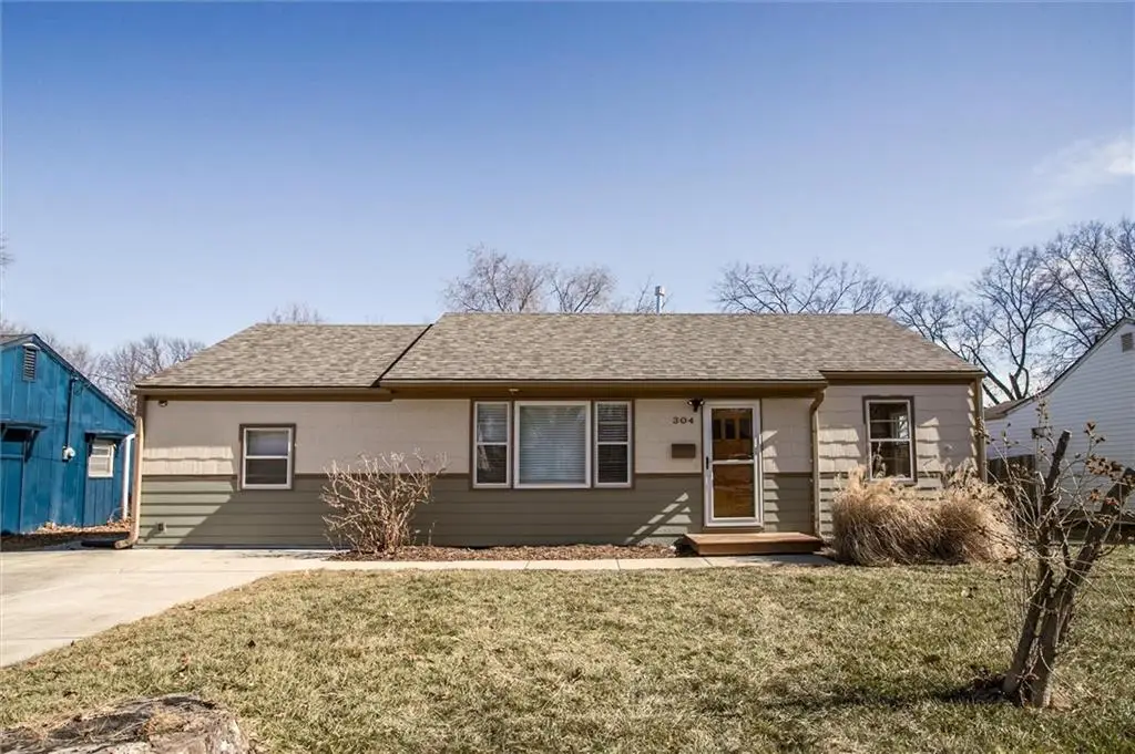 304 S Central Street, Olathe, KS 66061 - #1
