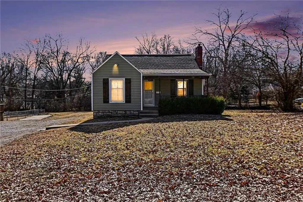 9201 E 68th Terrace, Raytown, MO 64133 - #1