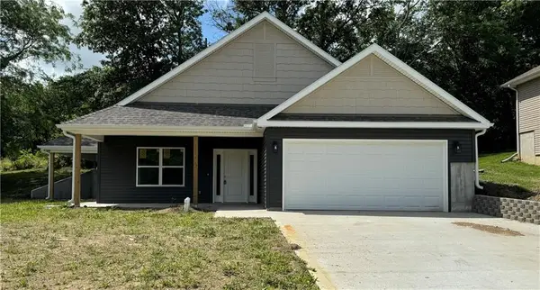 974 E Market Street, Warrensburg, MO 64093