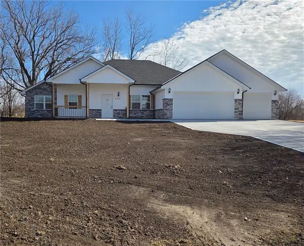 205 N Cedar Street, Savannah, MO 64485