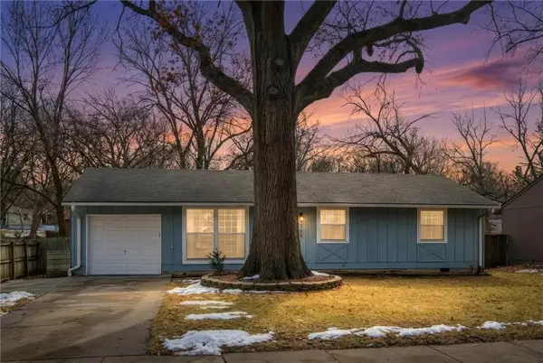 7705 Colonial Drive, Prairie Village, KS 66208