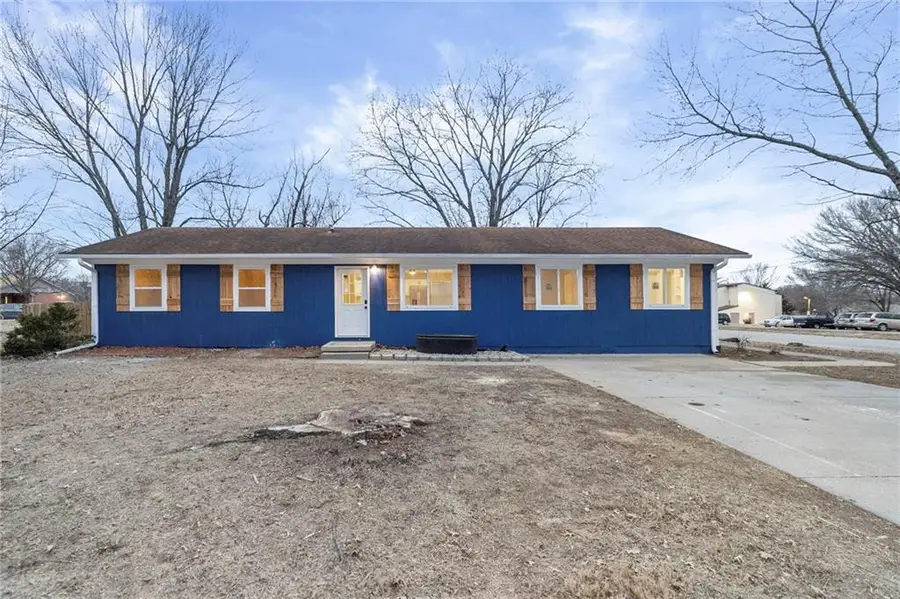 245 N Pine Street, Garnett, KS 66032 - #2