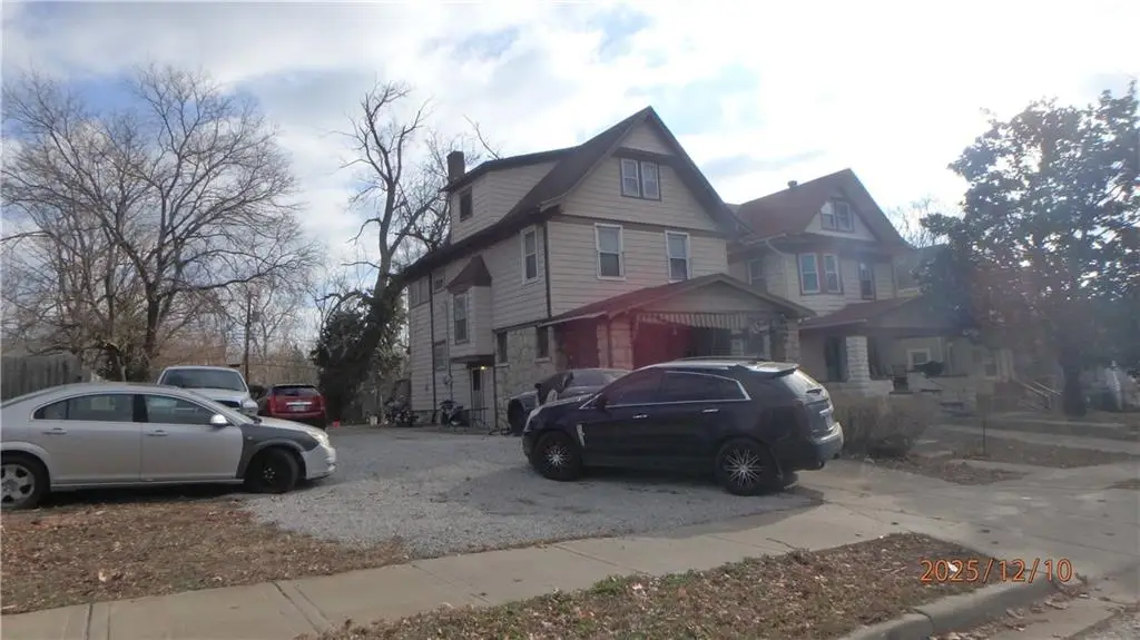 3427 Wabash Avenue, Kansas City, MO 64109 - #1