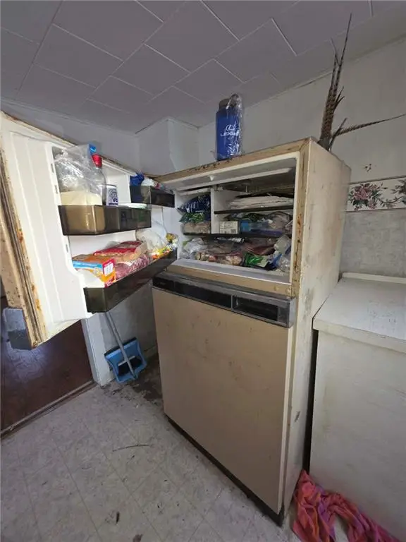 410 W Taft Street, Parker, KS 66072 - #3