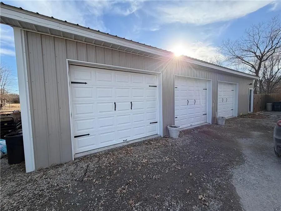 8549 E 116 Highway, Lathrop, MO 64465 - #2