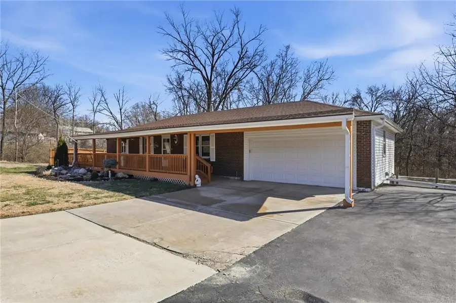 9851 Kansas Avenue, Kansas City, KS 66111 - #2