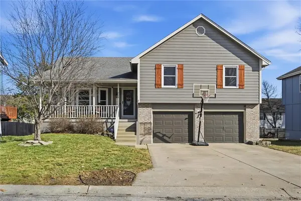 112 NE 6th Street, Blue Springs, MO 64014