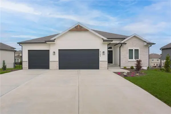 4548 NE Seneca Terrace, Lee's Summit, MO 64064