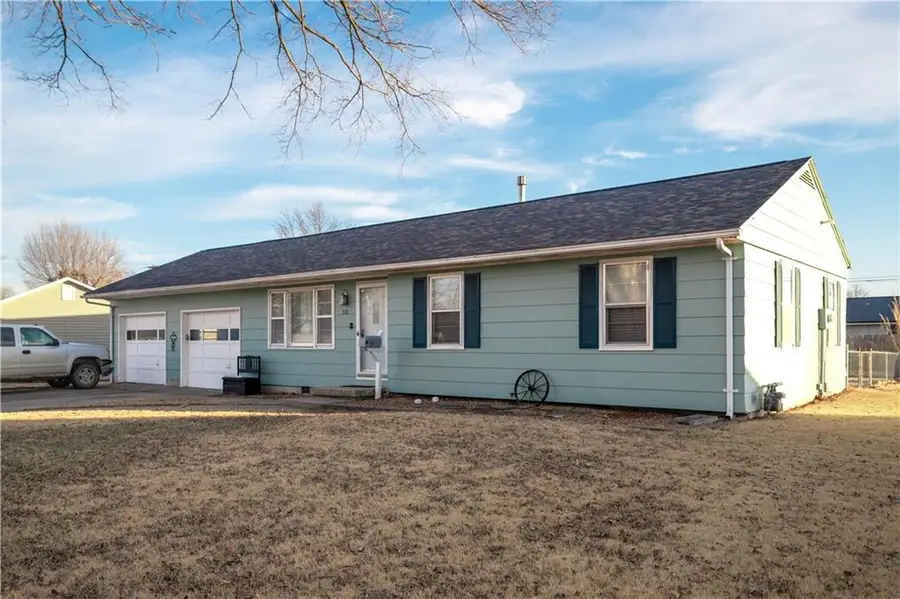 318 North Drive, Marshall, MO 65340 - #2