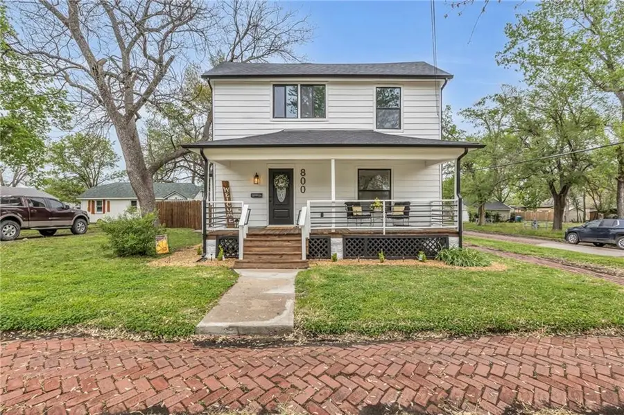 800 Pacific Avenue, Osawatomie, KS 66064 - Image #2