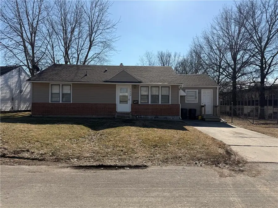 1428 Cooper Street, Chillicothe, MO 64601 - #2