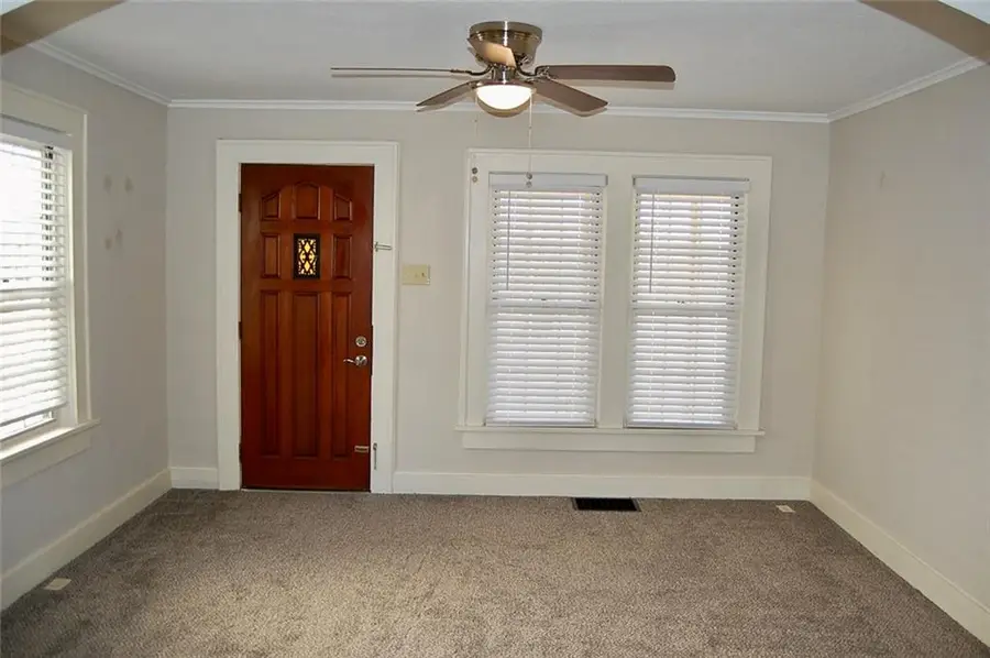 1212 S Esplanade Street, Leavenworth, KS 66048 - #3