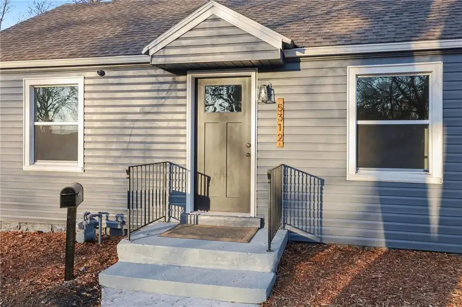 5312 Reeds Road, Mission, KS 66202 - #2