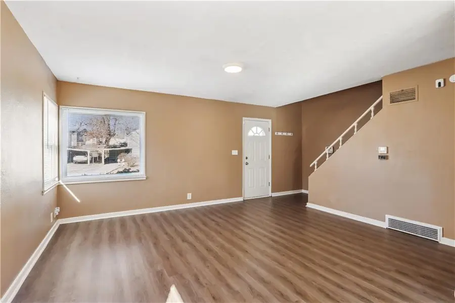 613 NE 45th Street, Kansas City, MO 64116 - #2