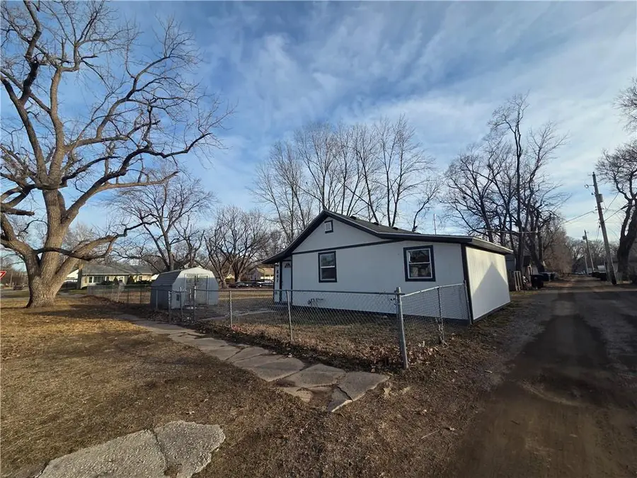 647 NE Grattan Street, Topeka, KS 66616 - #2