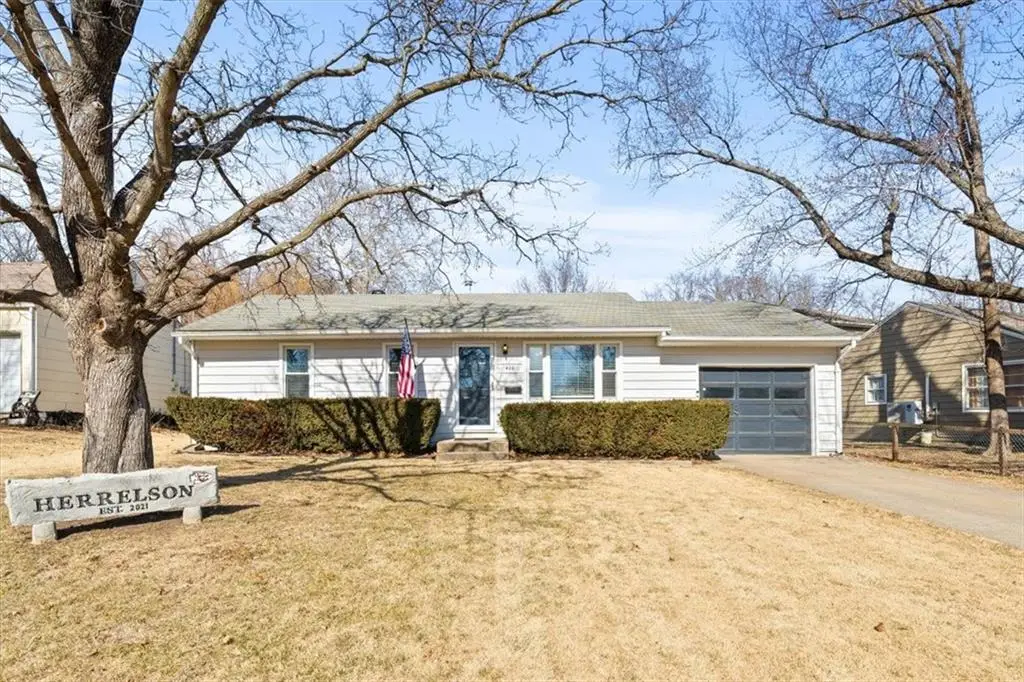 426 W 87th Street, Kansas City, MO 64114 - #1