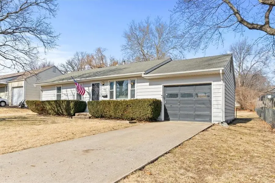 426 W 87th Street, Kansas City, MO 64114 - #2