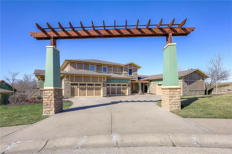 15924 Buena Vista Street, Overland Park, KS 66085 - #2