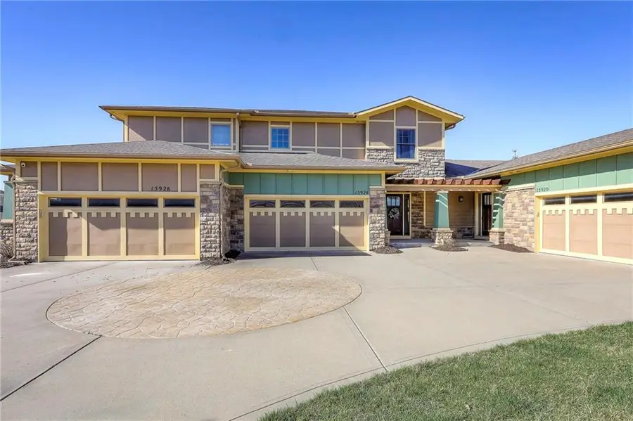 15924 Buena Vista Street, Overland Park, KS 66085 - #3