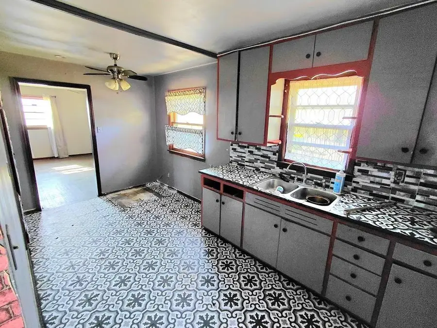 2721 N 31st Street, Kansas City, KS 66104 - #3