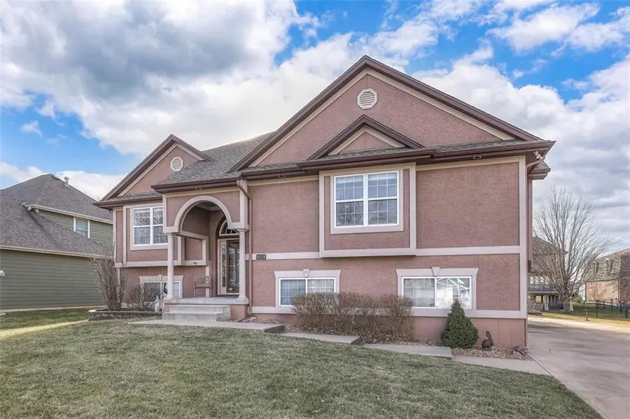 5118 SW Pelican Point, Lees Summit, MO 64082 - #3